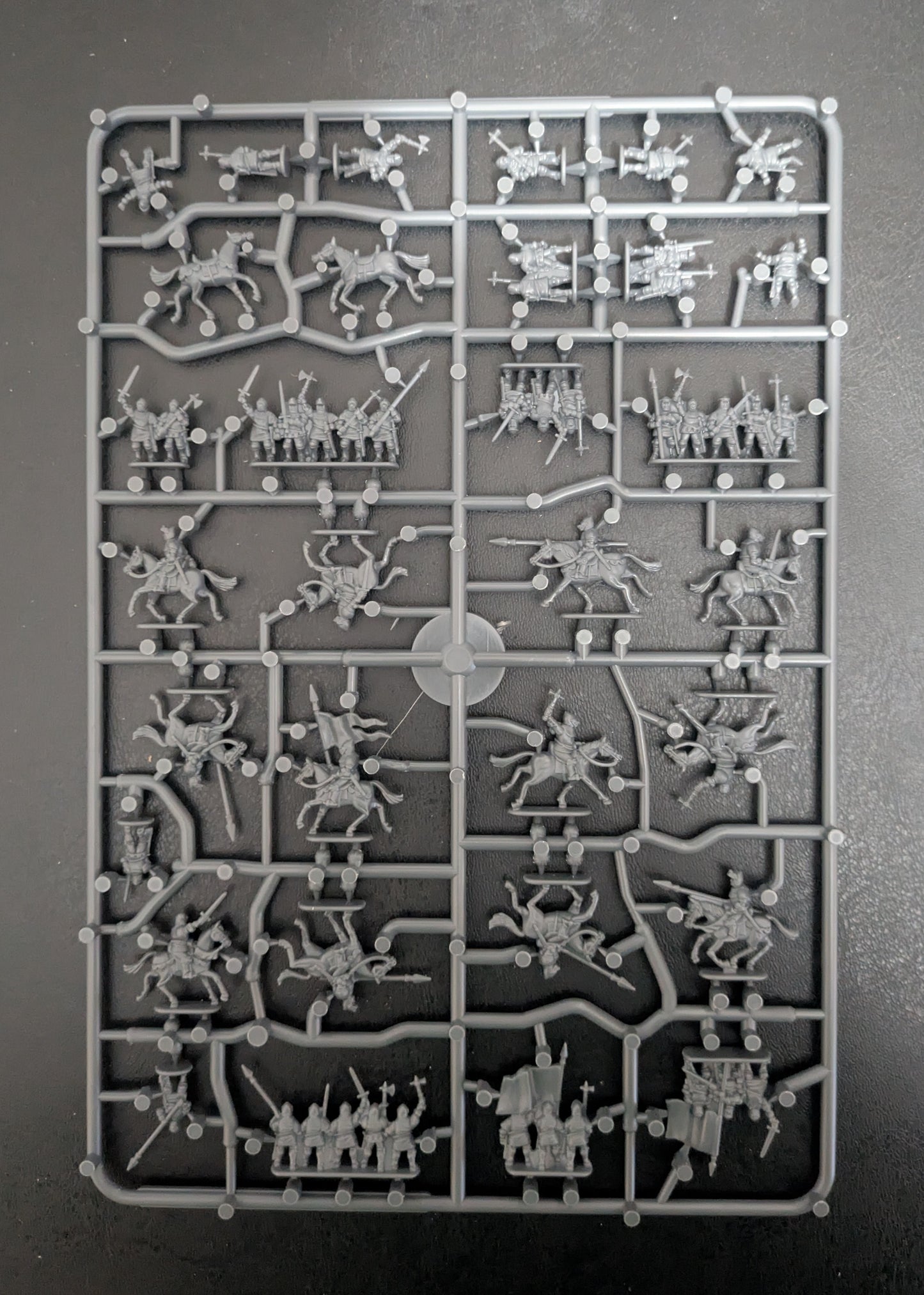 Grand Battle Scale French knights individual frame