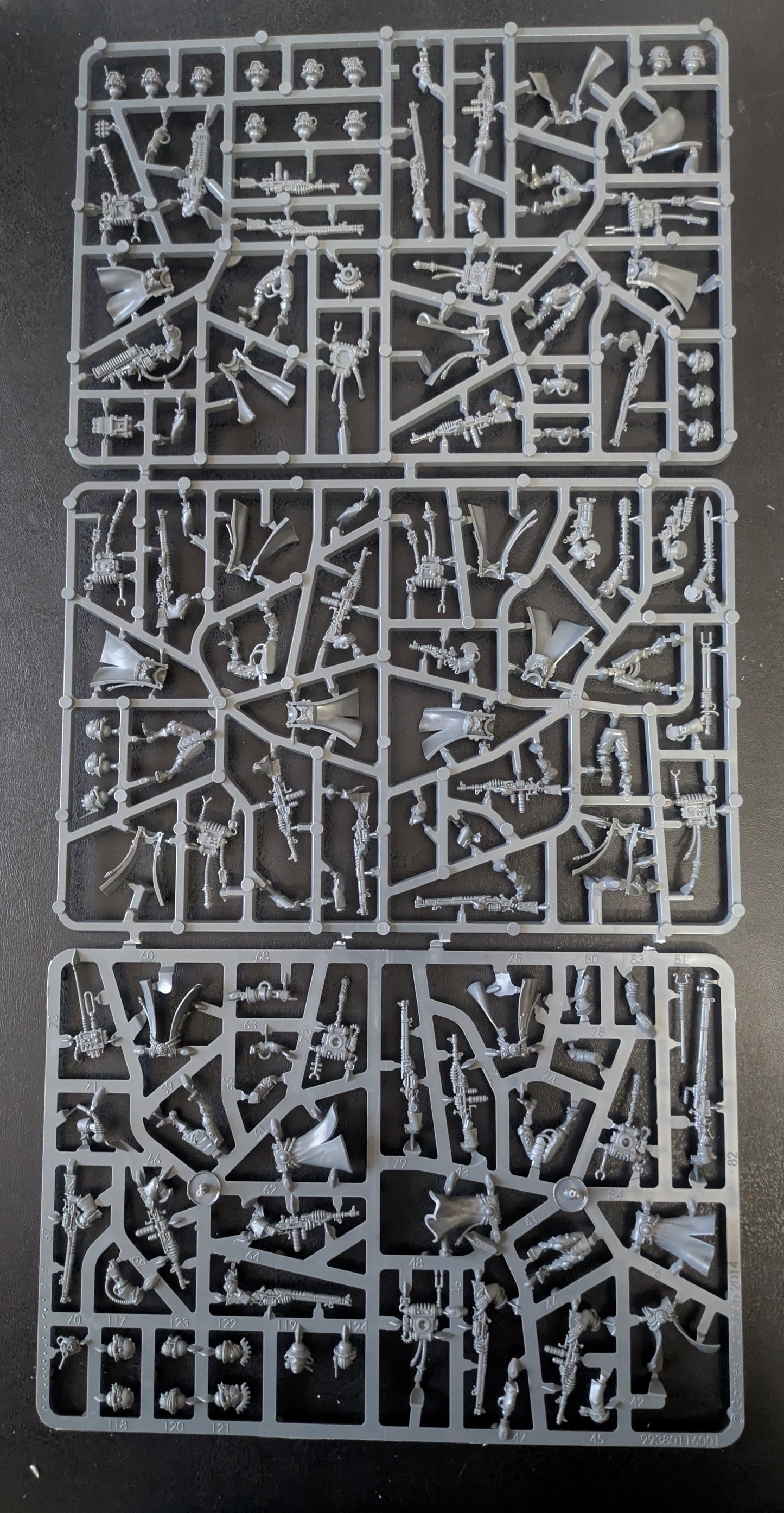 Adeptus Mechanicus Skitarii Vangaurd/Rangers new on frame