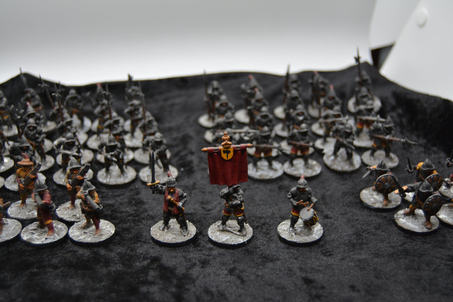 Clearance 28mm 14-15th century Spanish infantry lot, tabletop standard completed