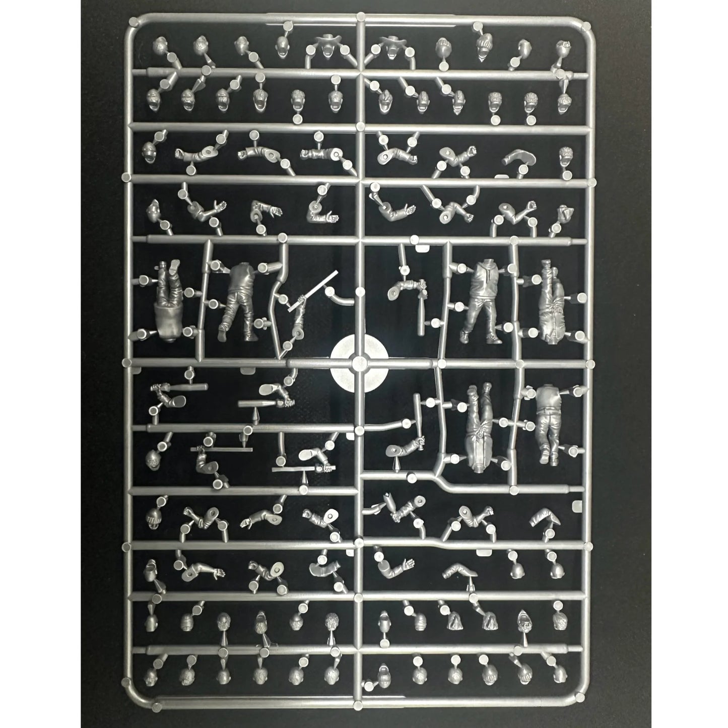 Civilians and Survivors (1) Men Frame A individual frame PREORDER